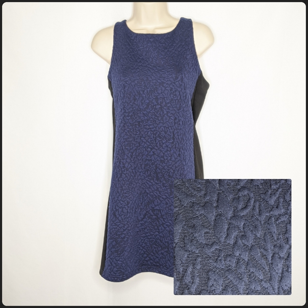 Collective concepts shift dress textured fabric